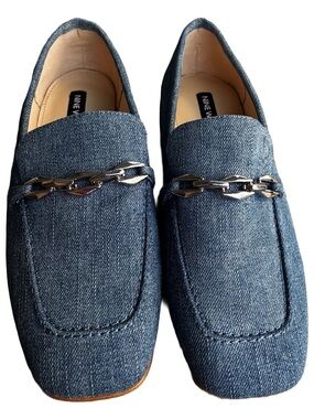 Nine West Denim Chain Bit Loafers – Size 6.5 – Like New / Great Condition